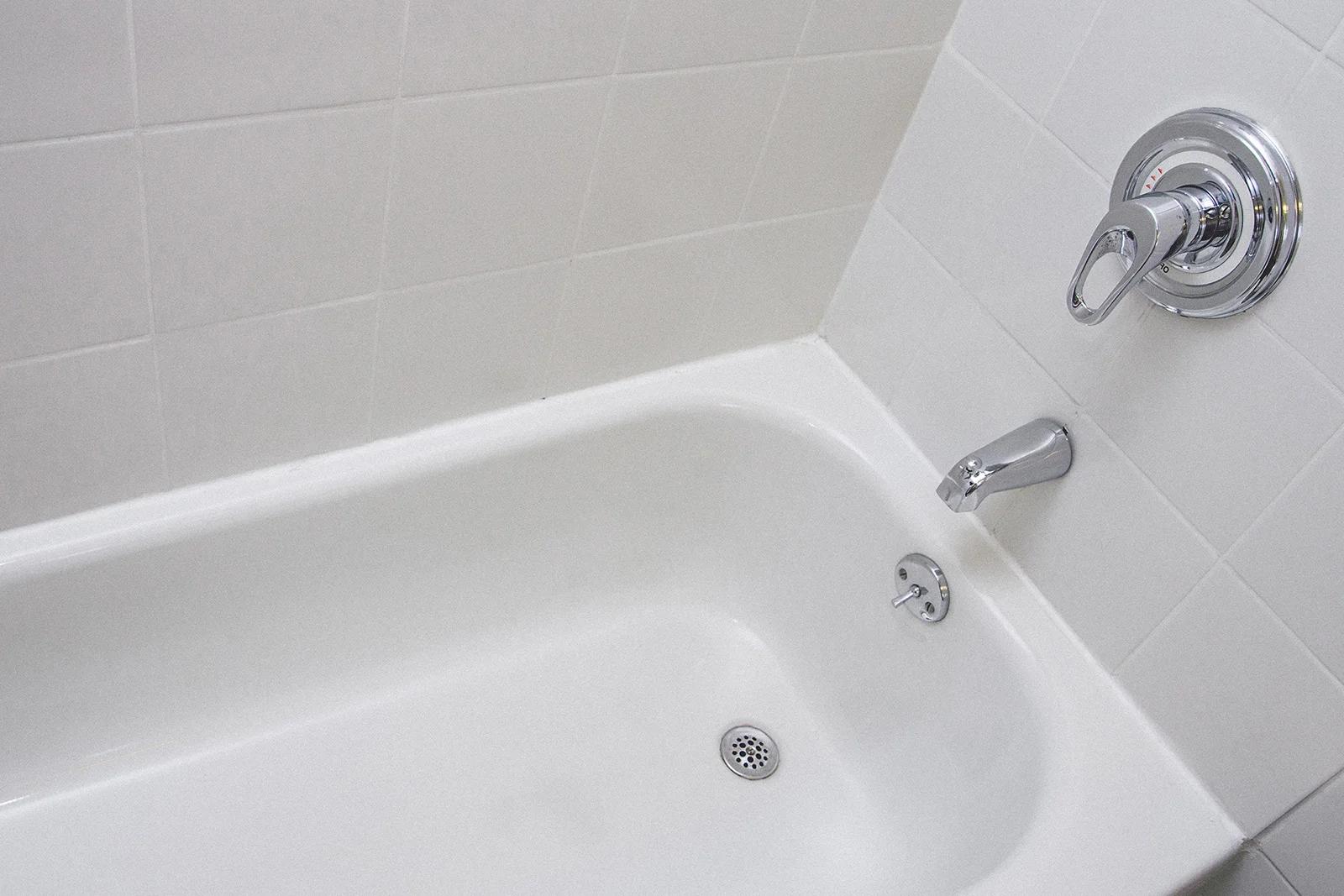 Easy Tub Repair with Pro Tips: Fix Your Cracks and Holes 
