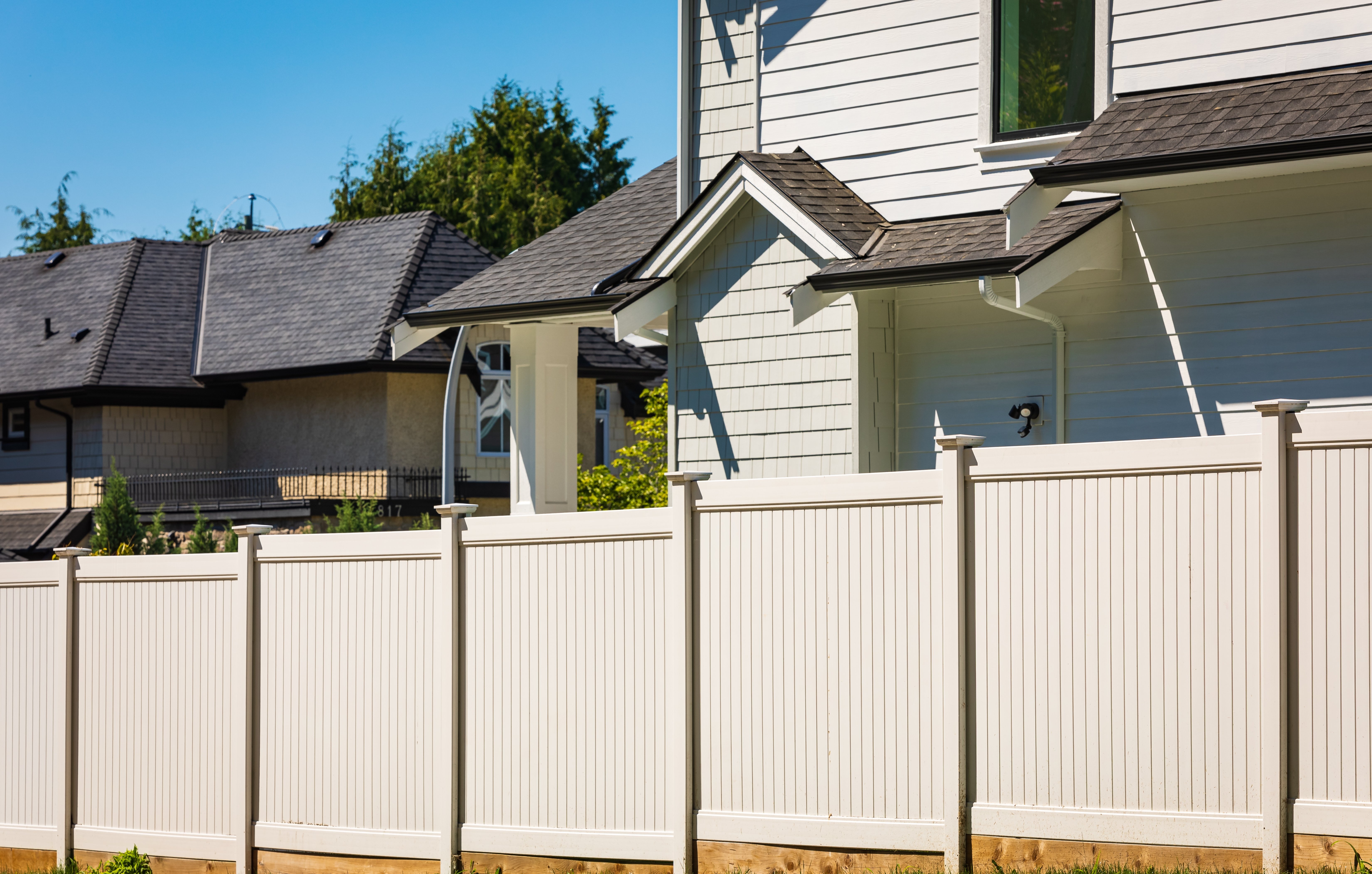 Which Privacy Fence Fits Your Home Design?